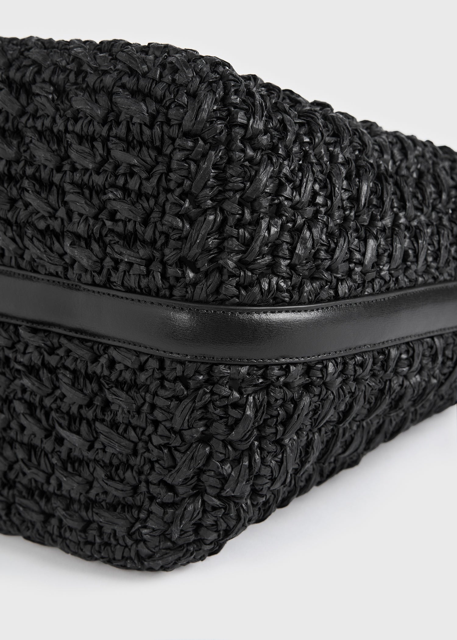 Medium belted paper raffia tote black