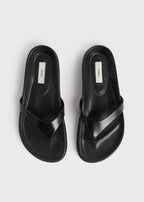 Contoured naplack flip flops black