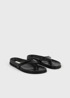 Contoured naplack flip flops black