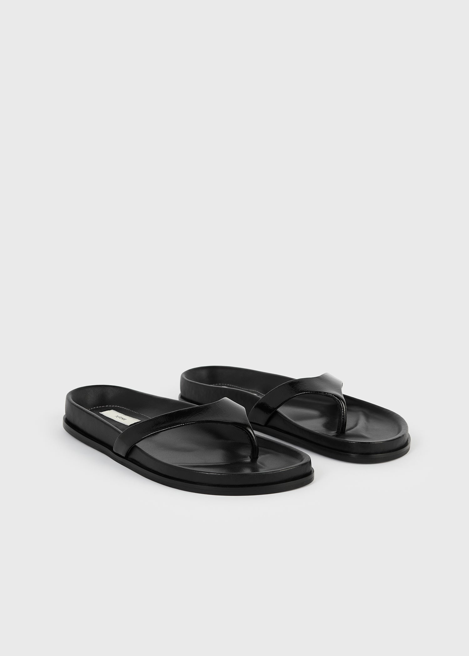 Contoured naplack flip flops black