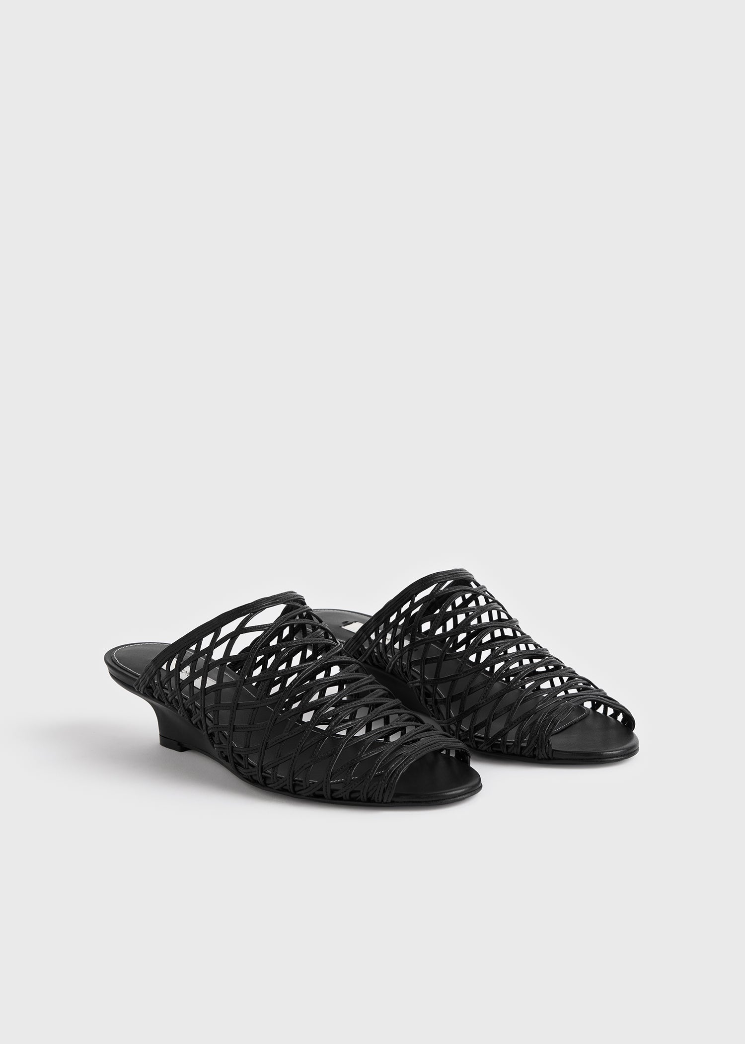 Summer woven mules black