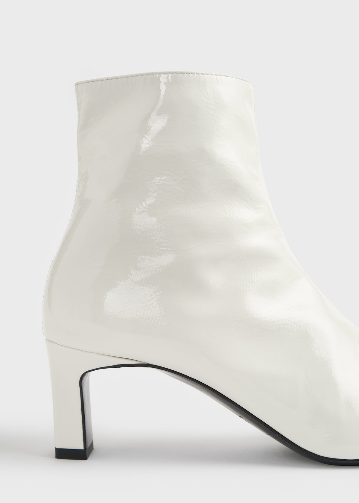 Bar mid-heel naplack boots off-white