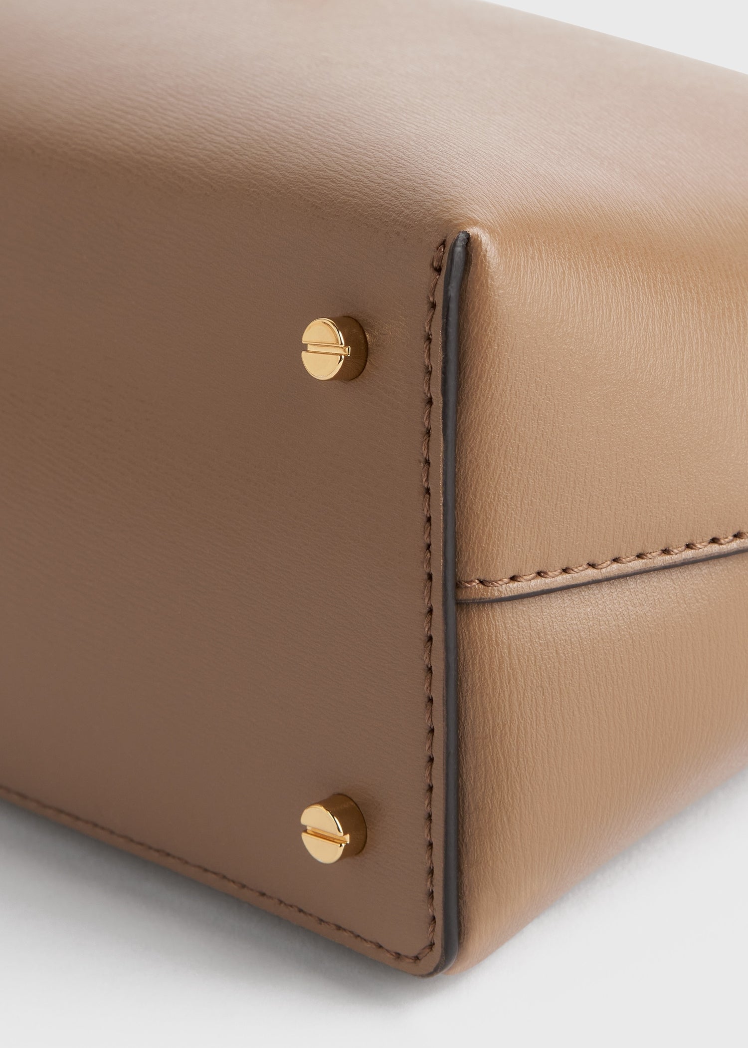 T-lock leather clutch camel