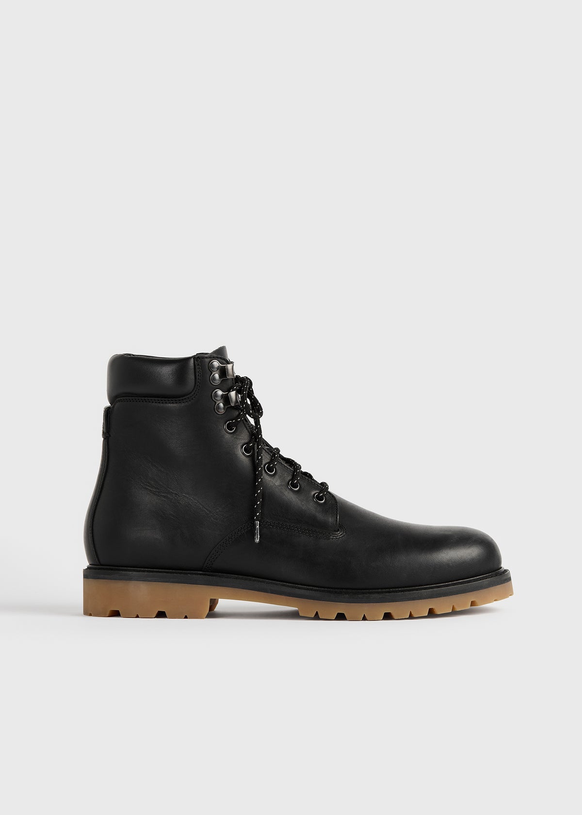 Lace-up leather boots black