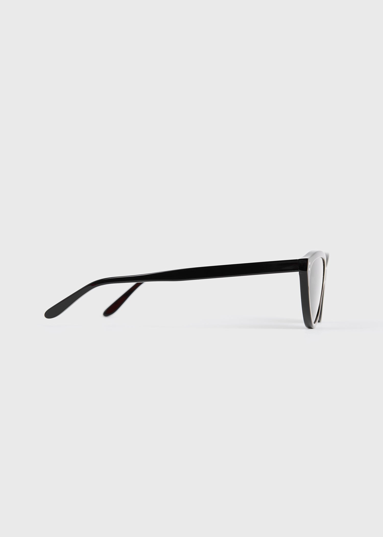 Cateye sunglasses black