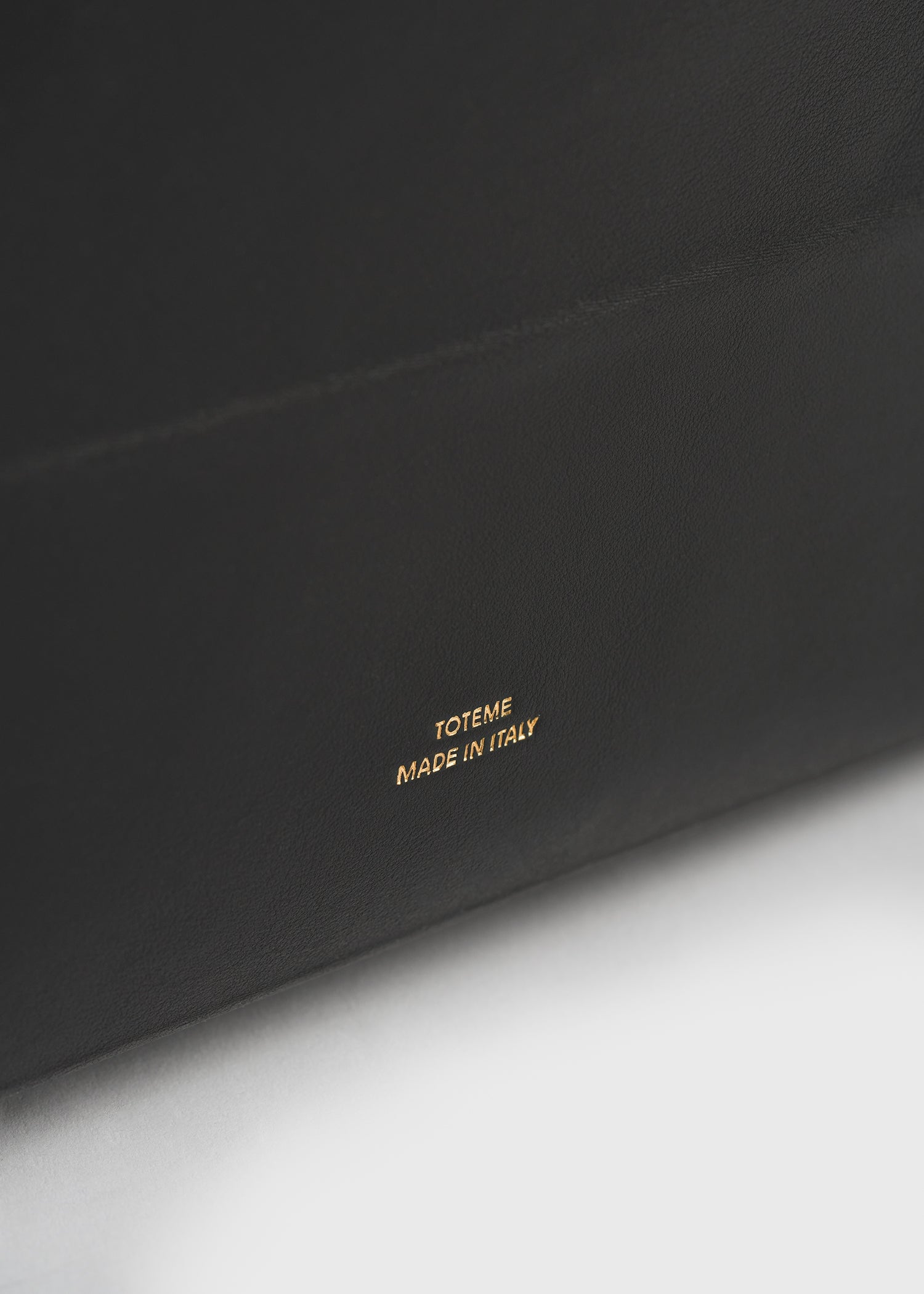 Roam leather tote black