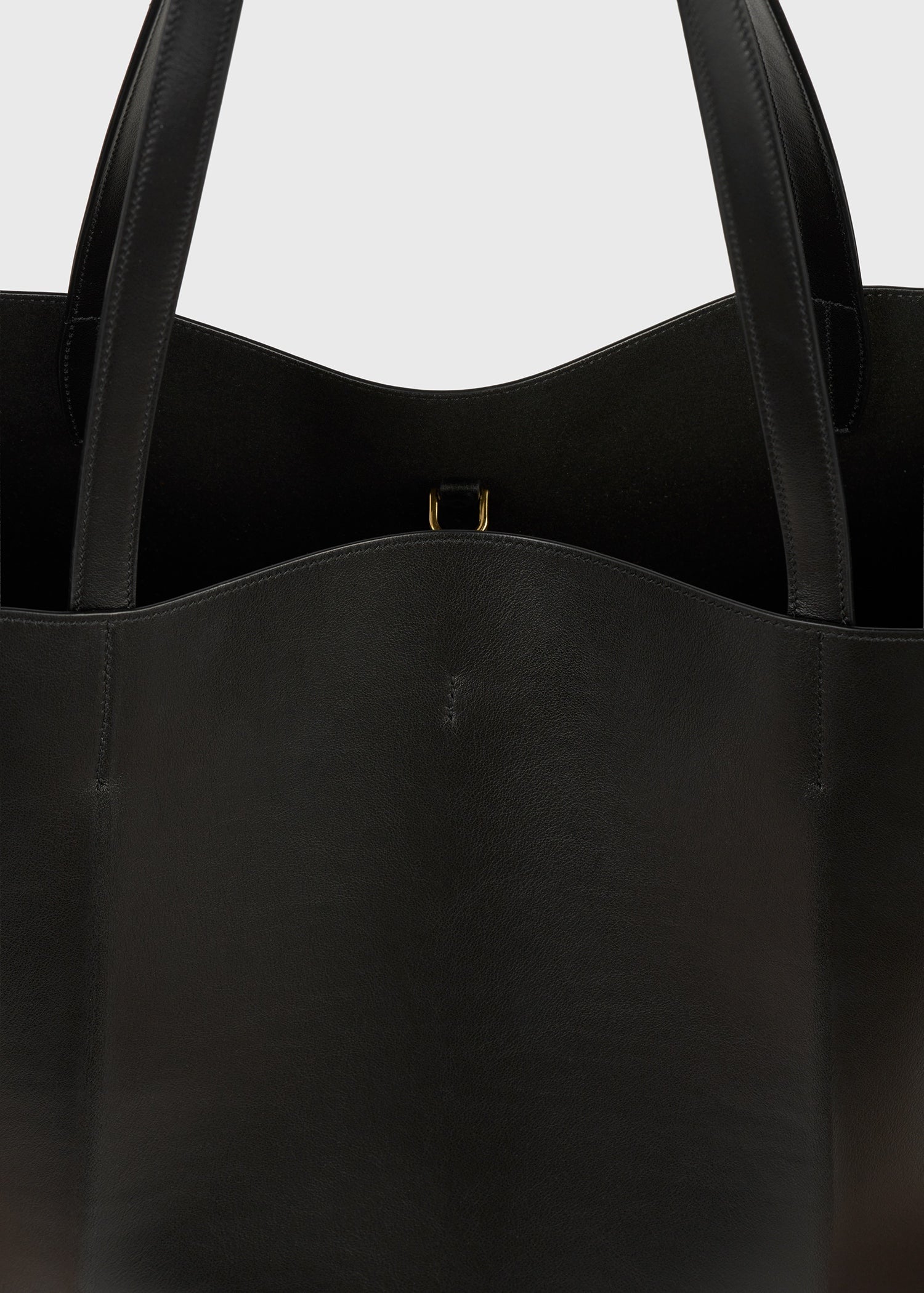 Roam leather tote black