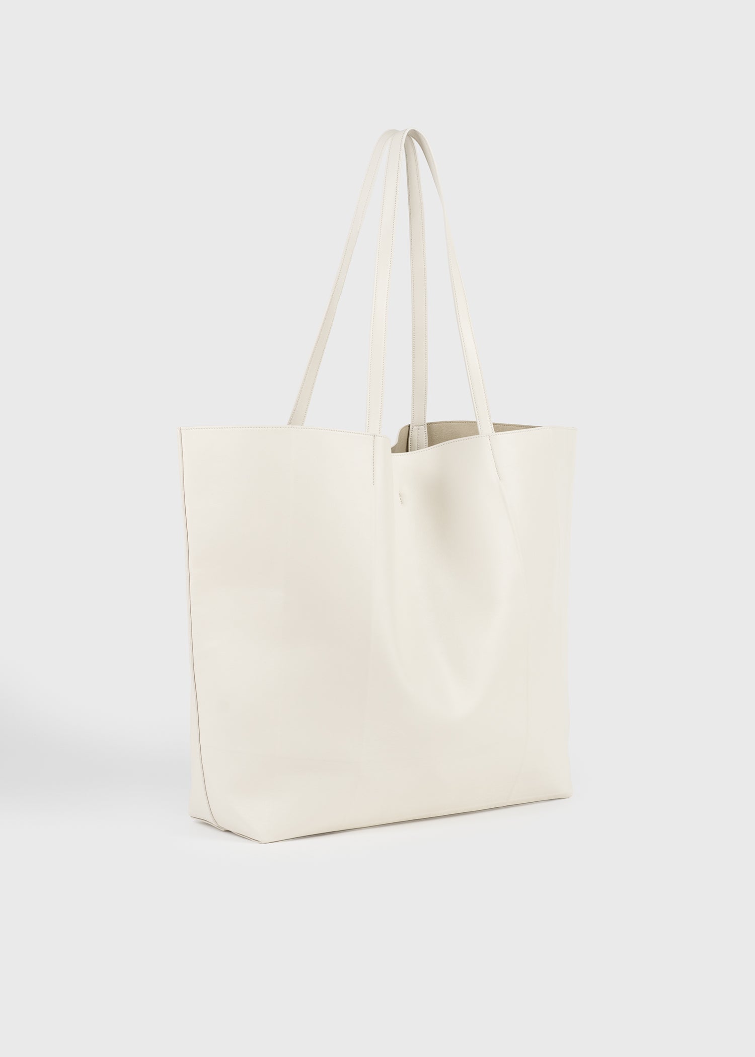 Roam leather tote stone