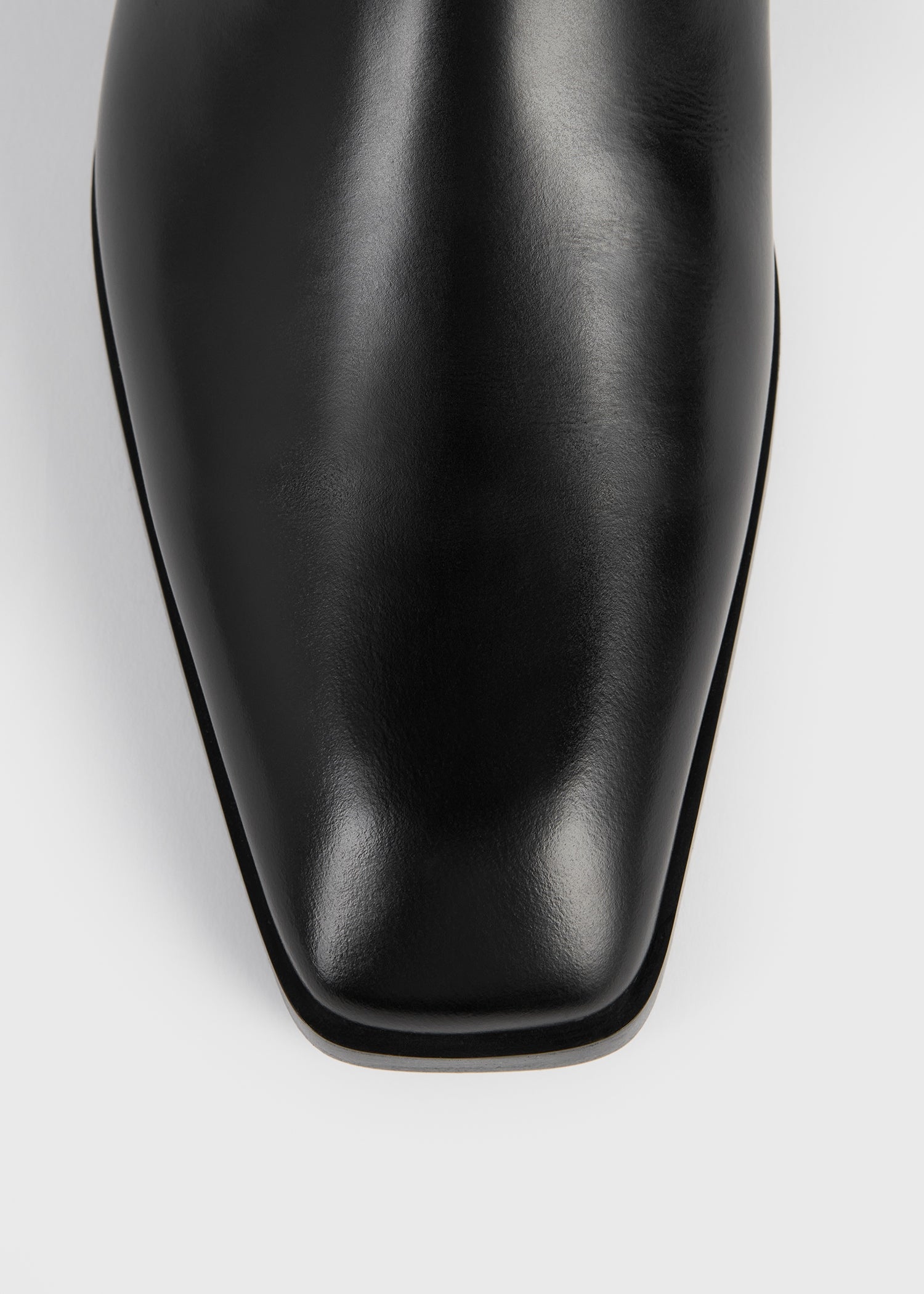Box-leather riding boots black