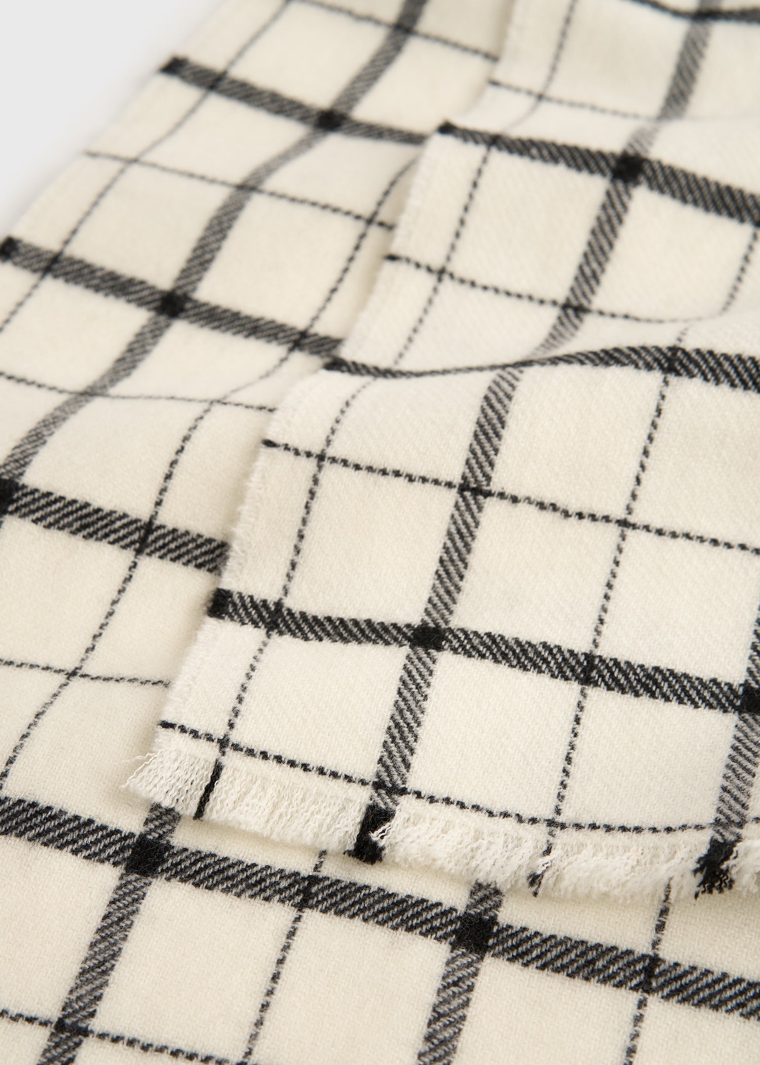 Windowpane scarf white/black