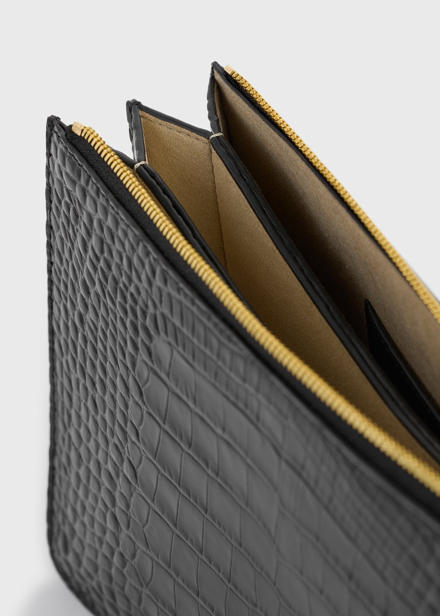 Threefold croco-embossed clutch black – TOTEME
