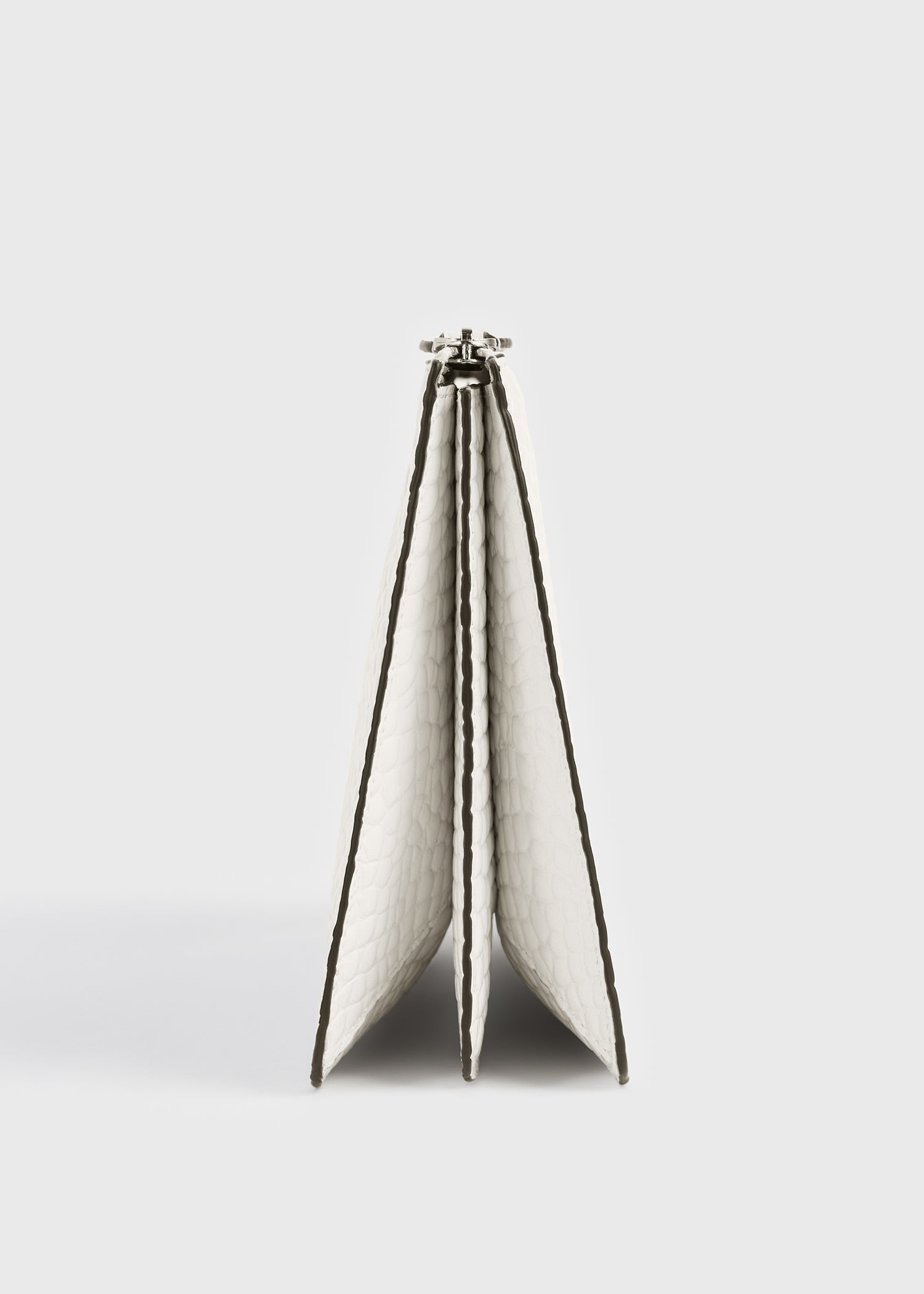 Threefold croco-embossed clutch off-white