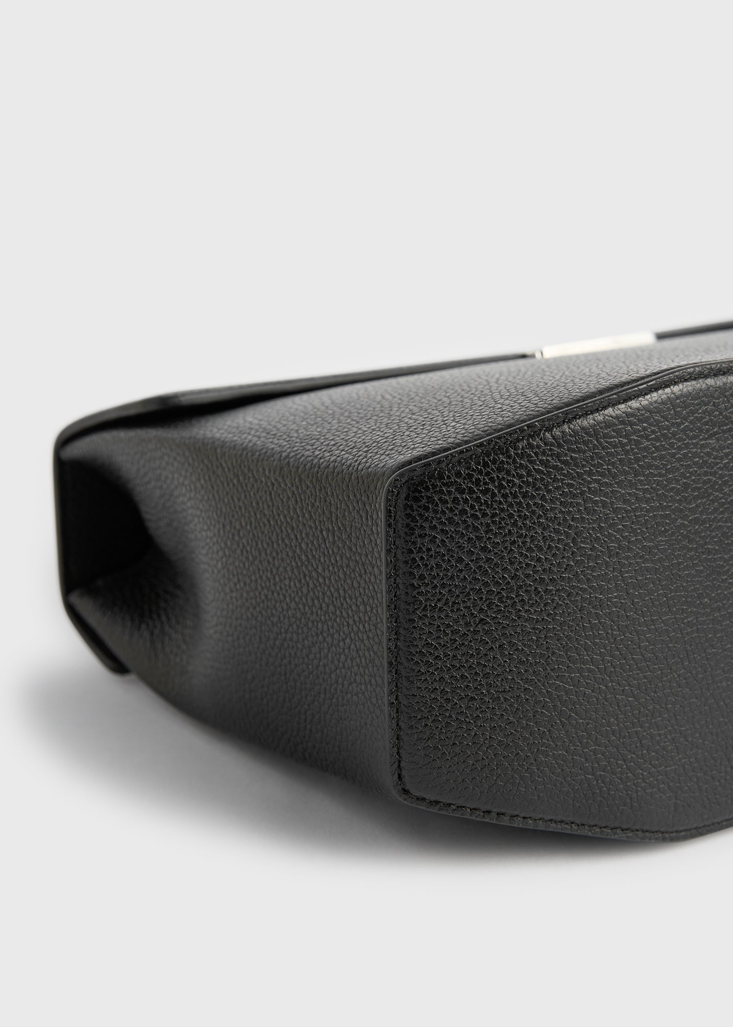 Clip grained-leather top handle black