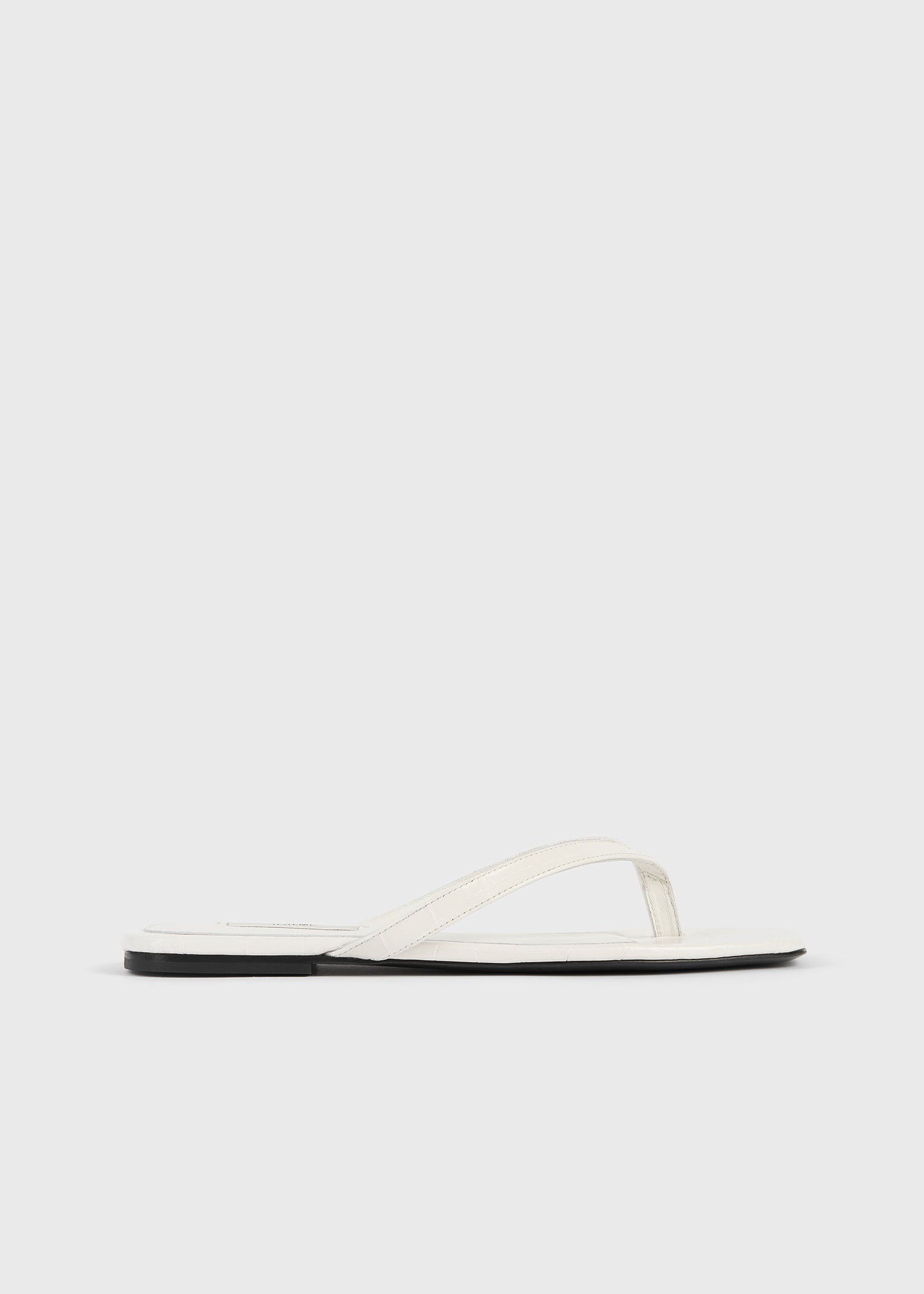 Croco-embossed flip flops off-white