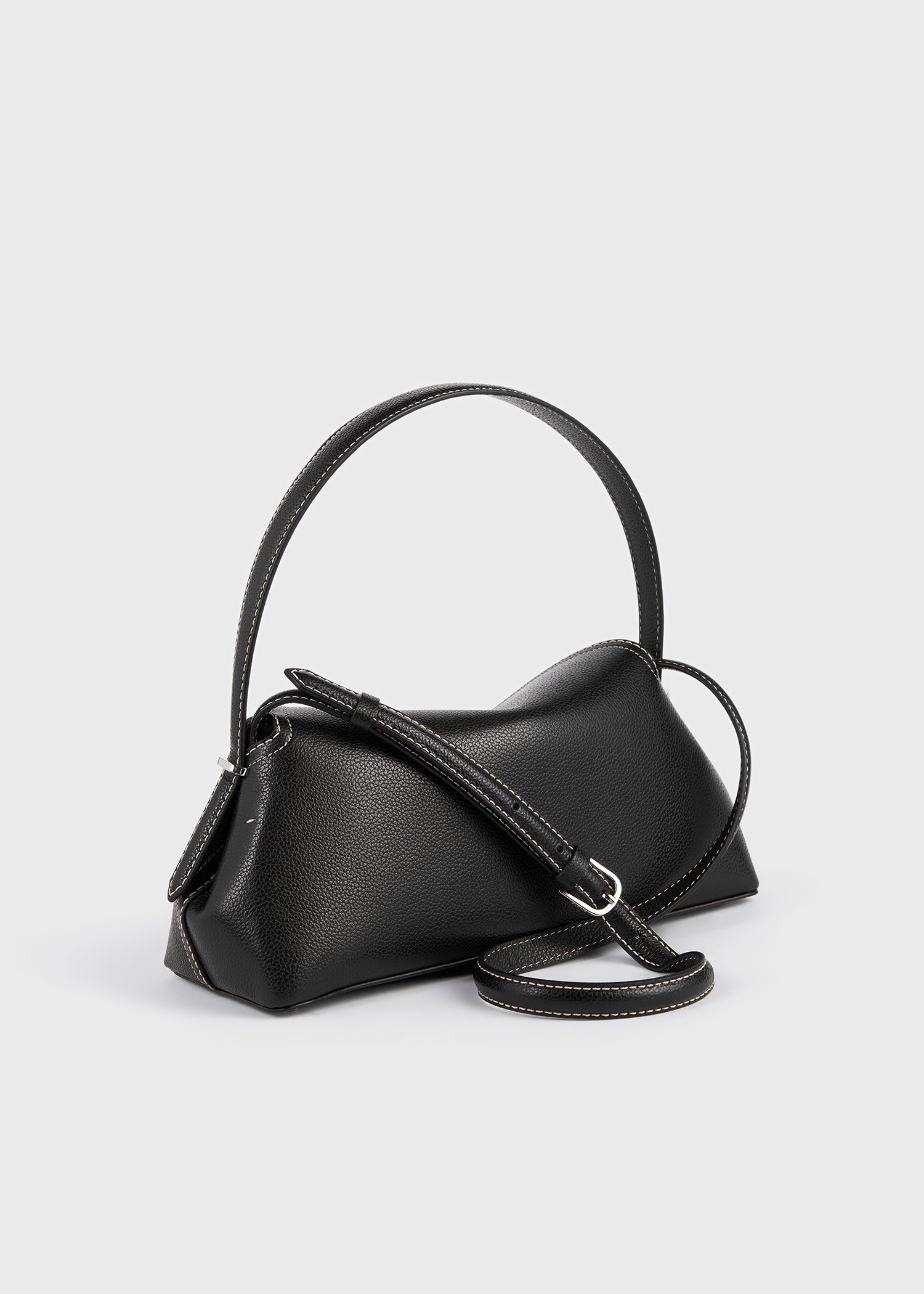 T-lock grained-leather shoulder black – TOTEME