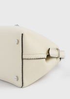 T-lock grained-leather shoulder milk