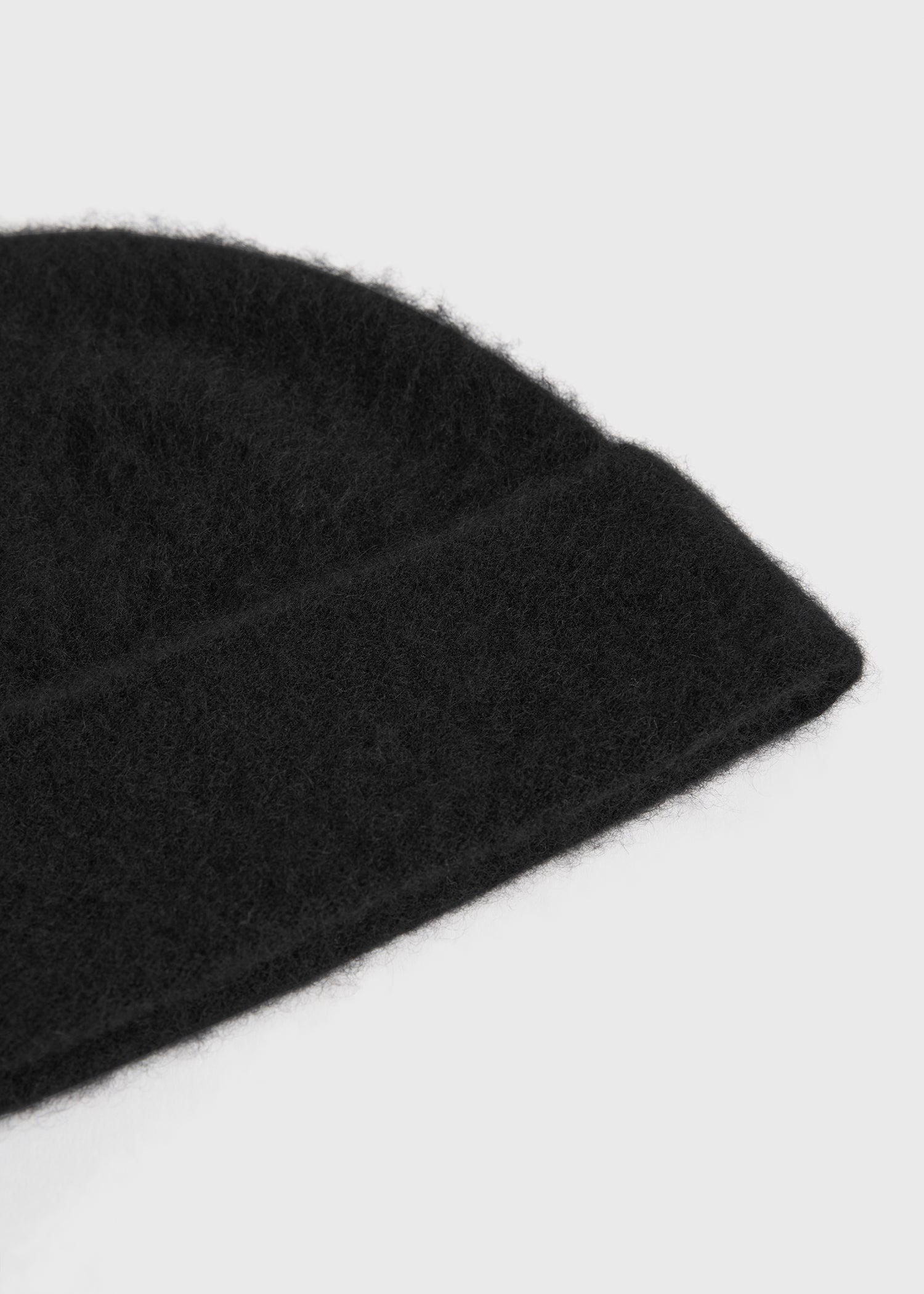 Brushed cashmere beanie black