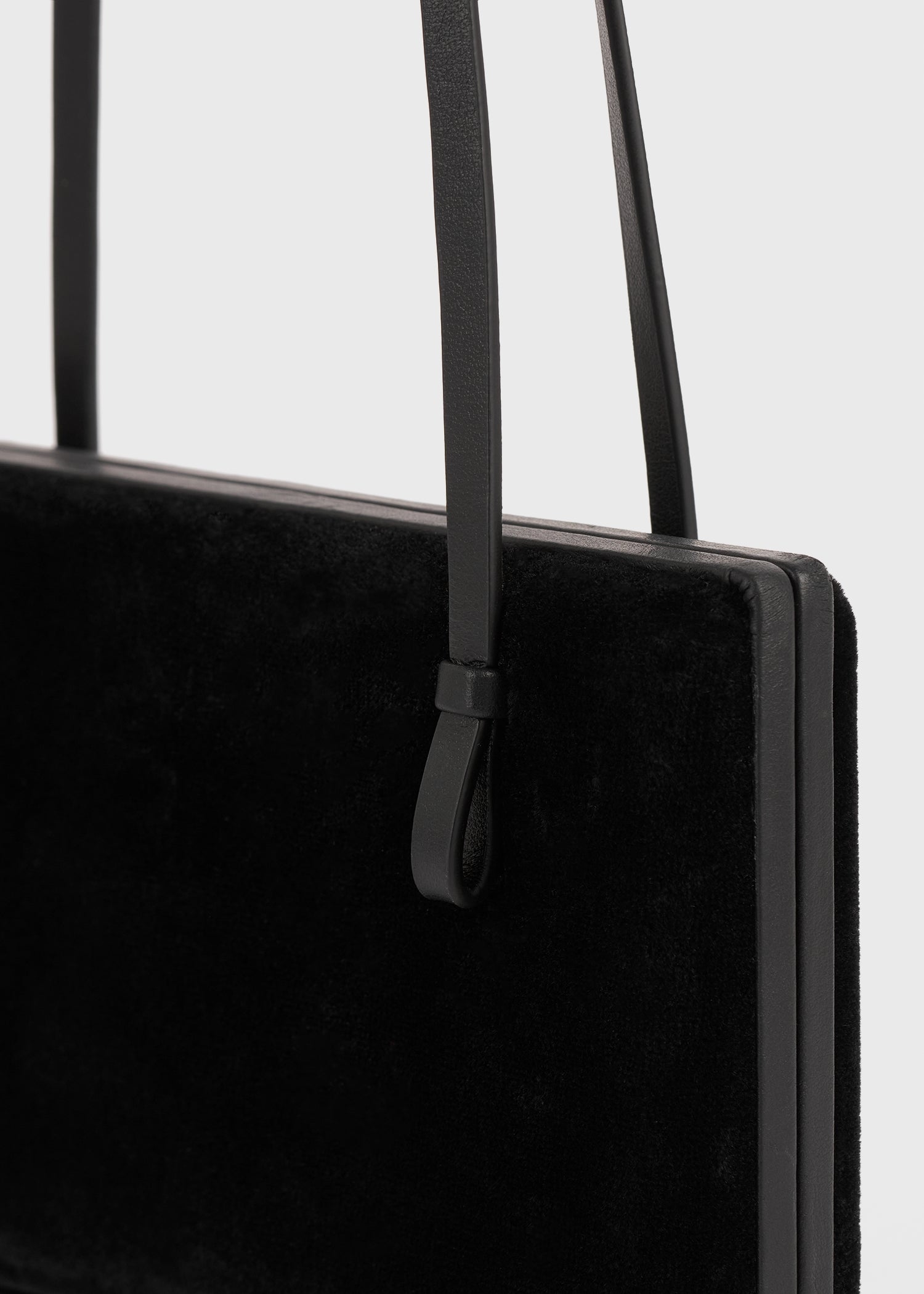 Cocktail velvet bag black