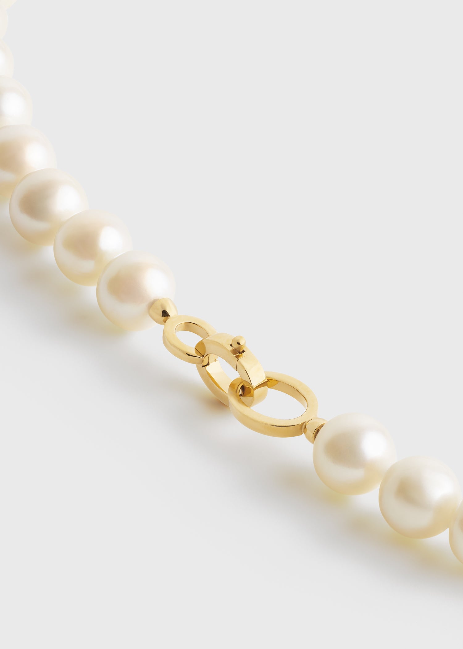 Infinity pearl choker white