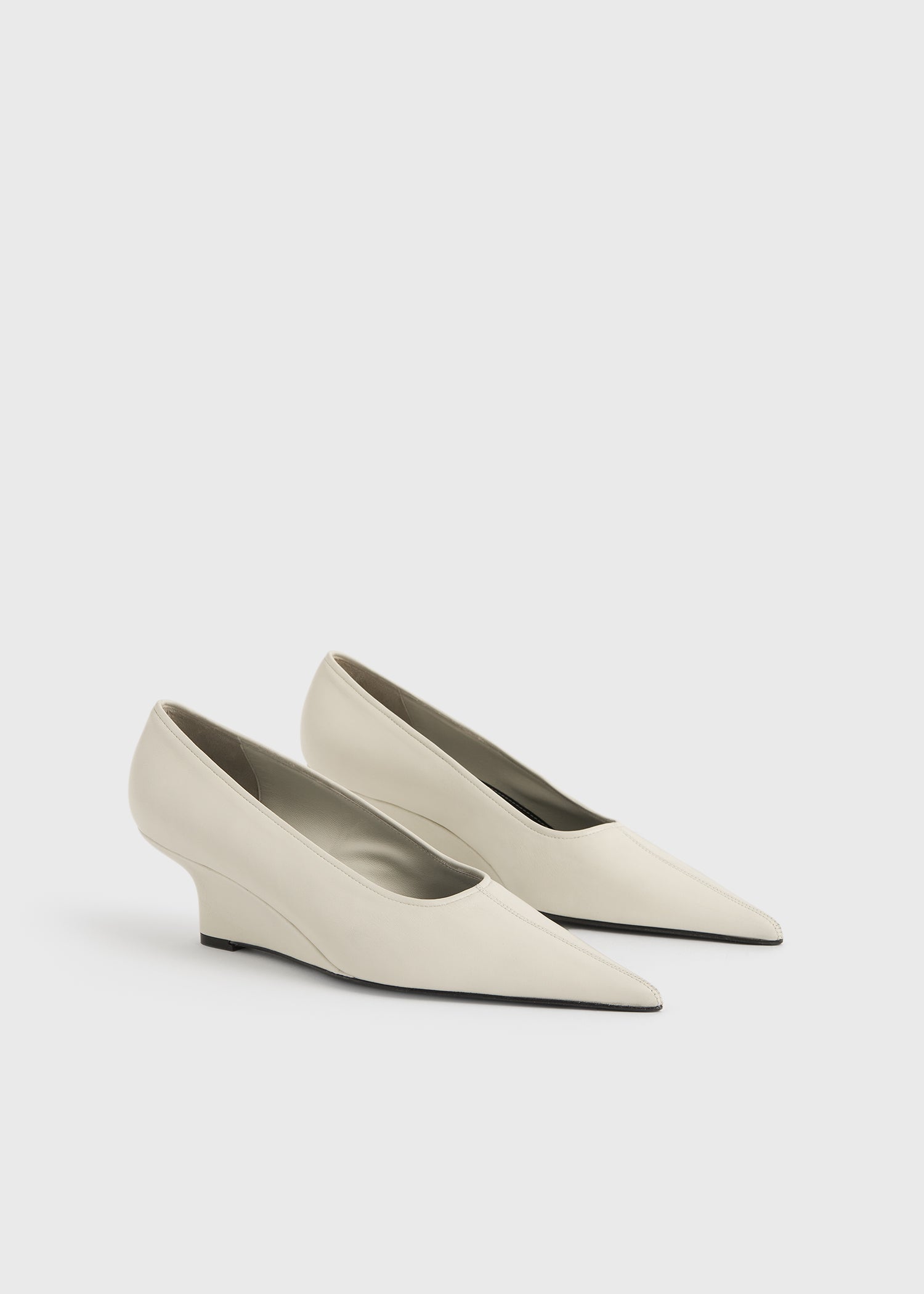 Sharp nappa wedge pumps white