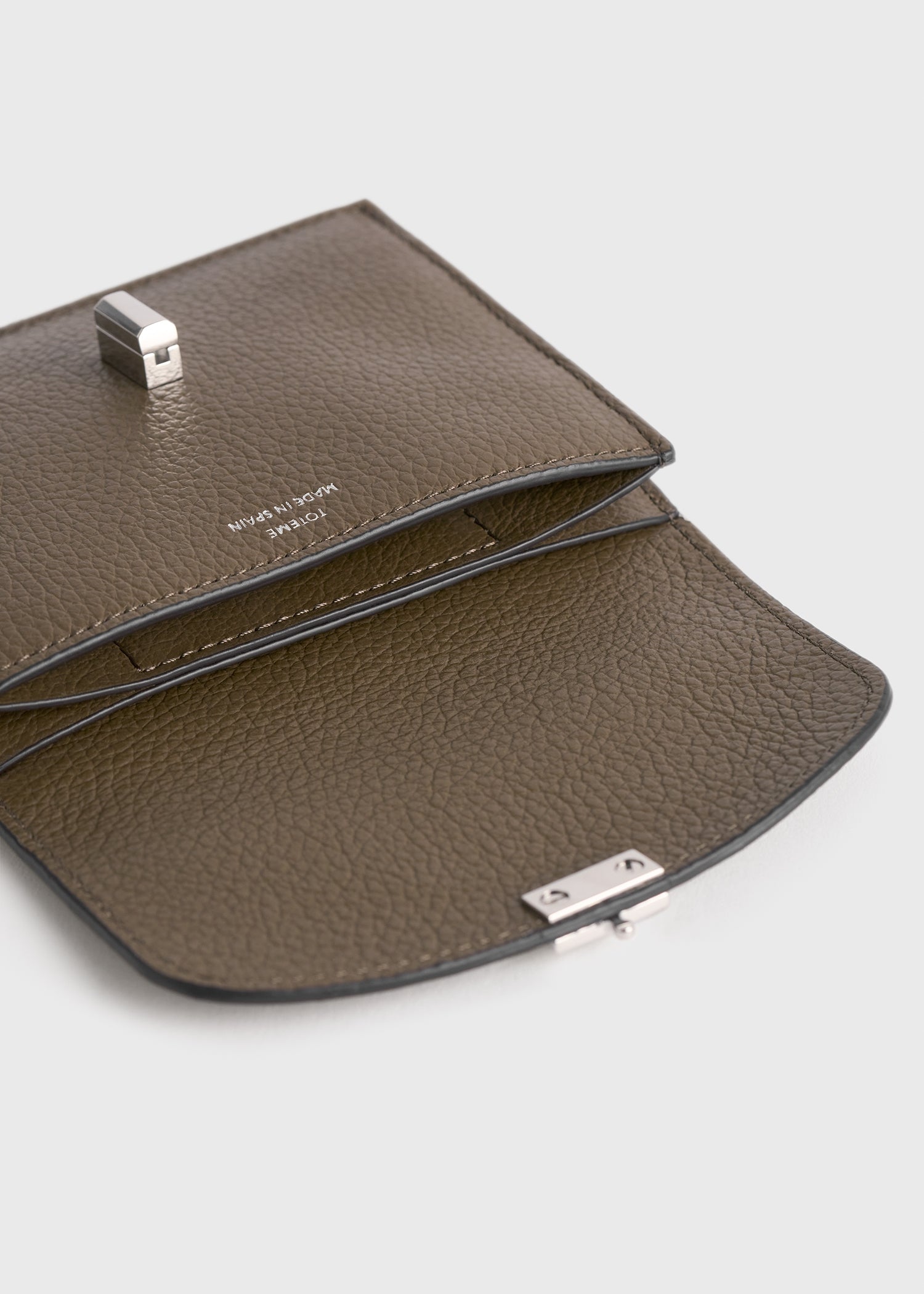 T-lock grained-leather cardholder dark taupe – TOTEME