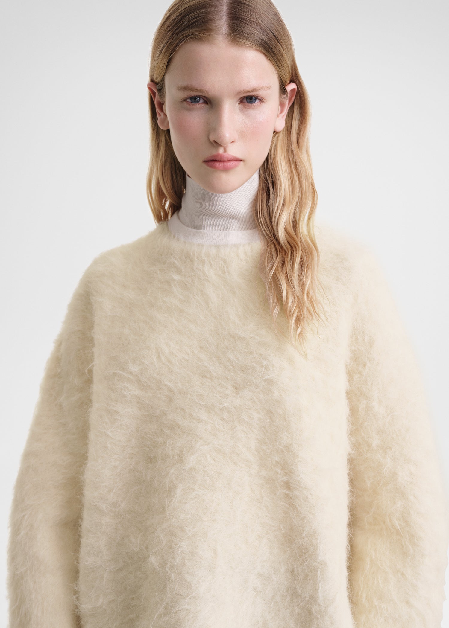 Boxy alpaca knit stone – TOTEME