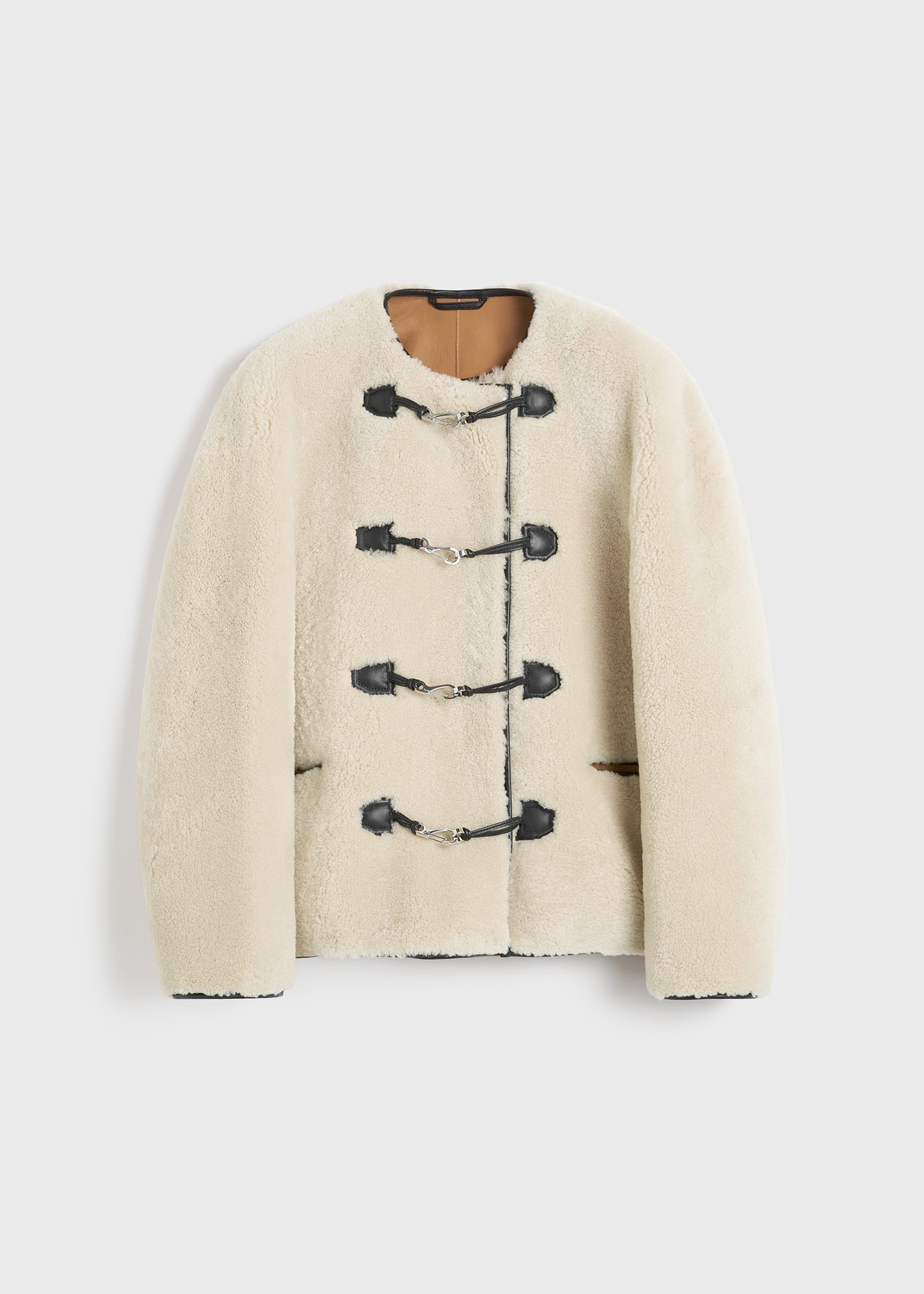 Teddy shearling clasp jacket off-white – TOTEME