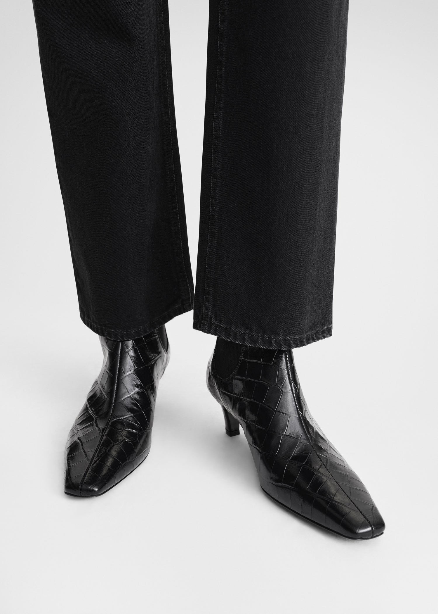 Croco-embossed mid-heel boots black – TOTEME