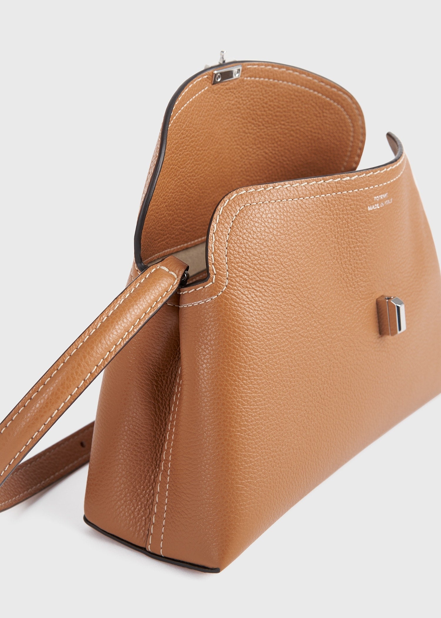 TOTEME  Tロック　レザークラッチバッグ　ベージュゴールド T-lock leather clutch camel – TOTEME