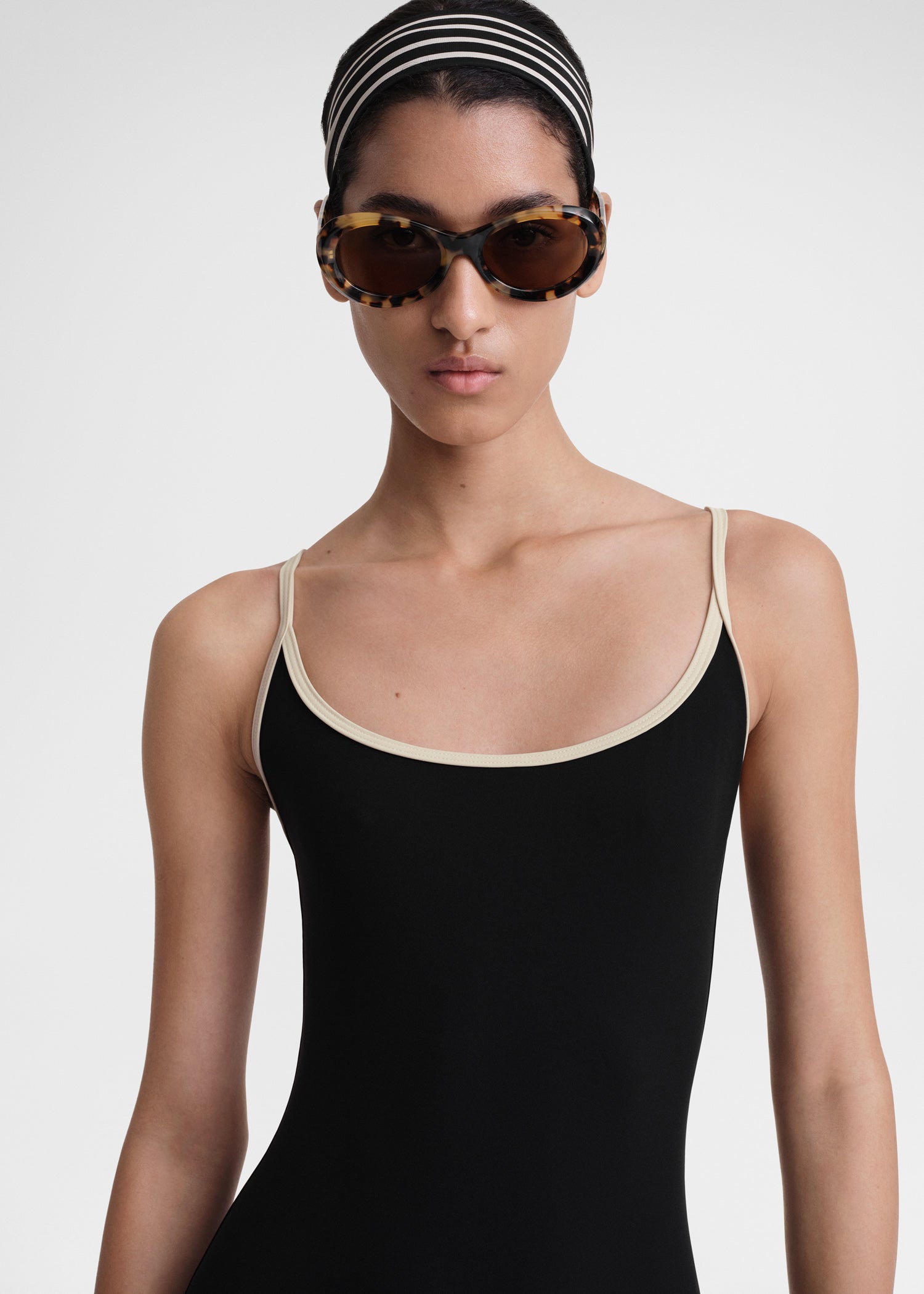 Stripe edge swimsuit black