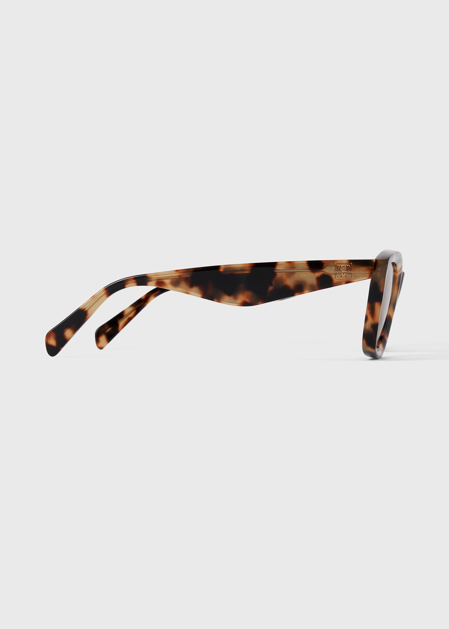 Classic sunglasses tortoise – TOTEME