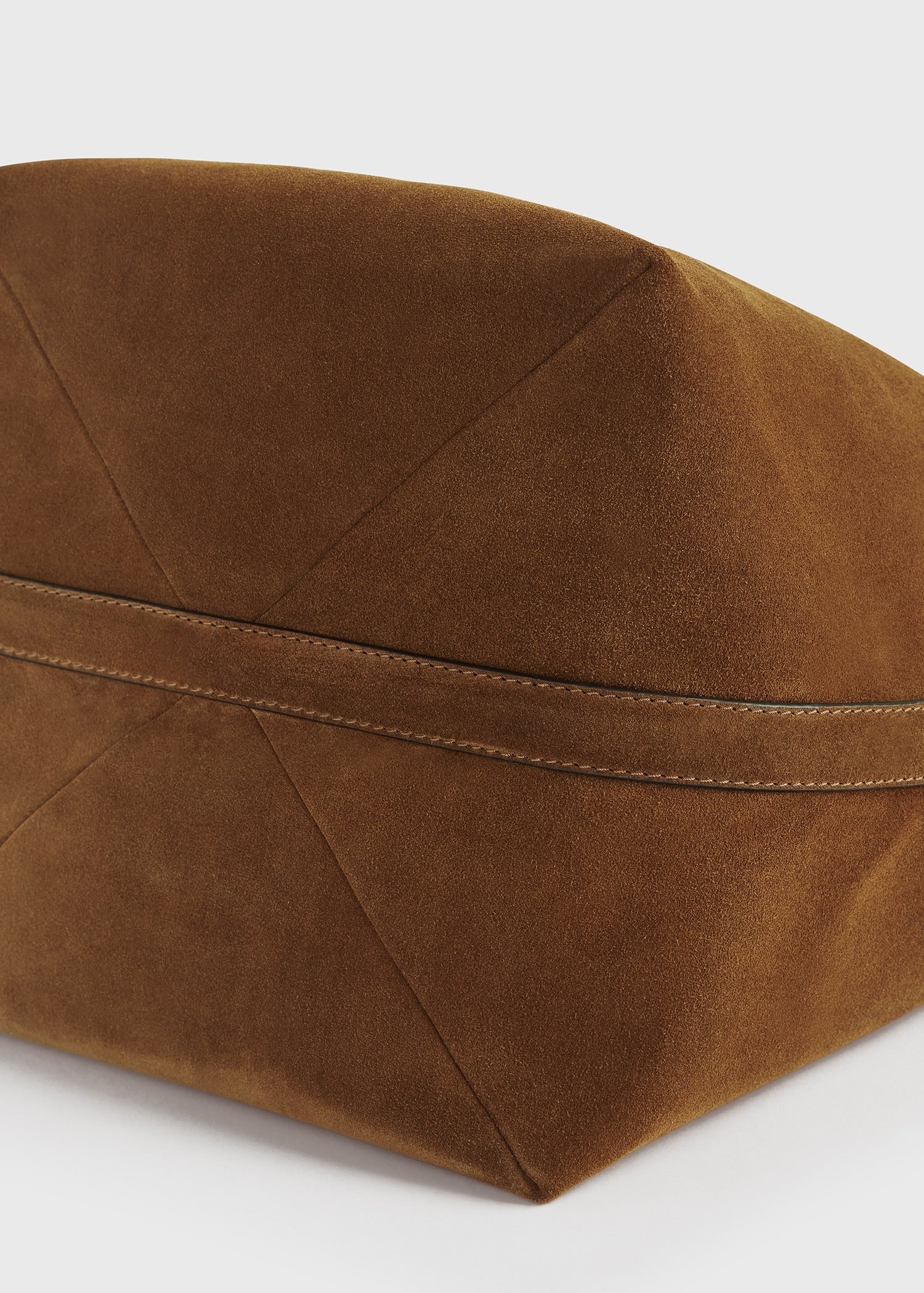 Belted suede tote tan – TOTEME