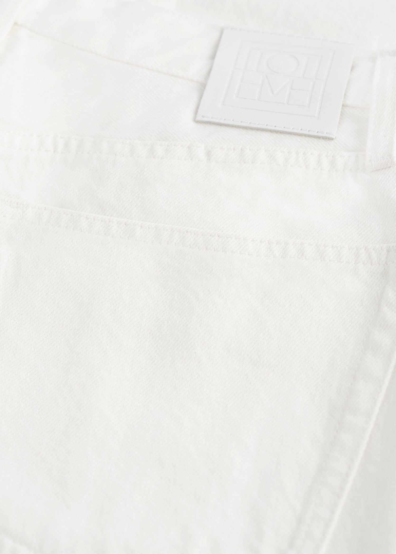 Classic cut denim off-white – TOTEME