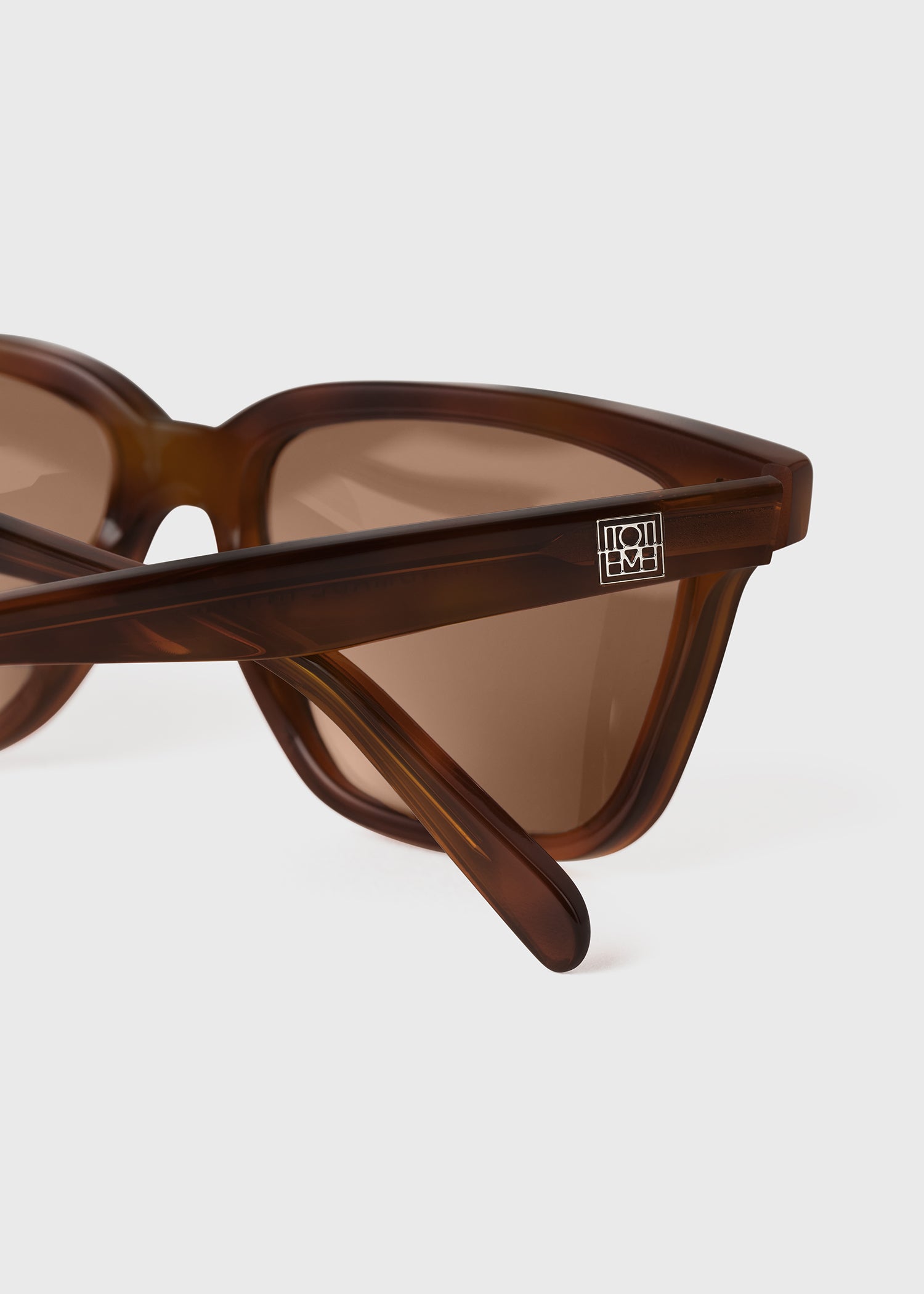 Square sunglasses umber