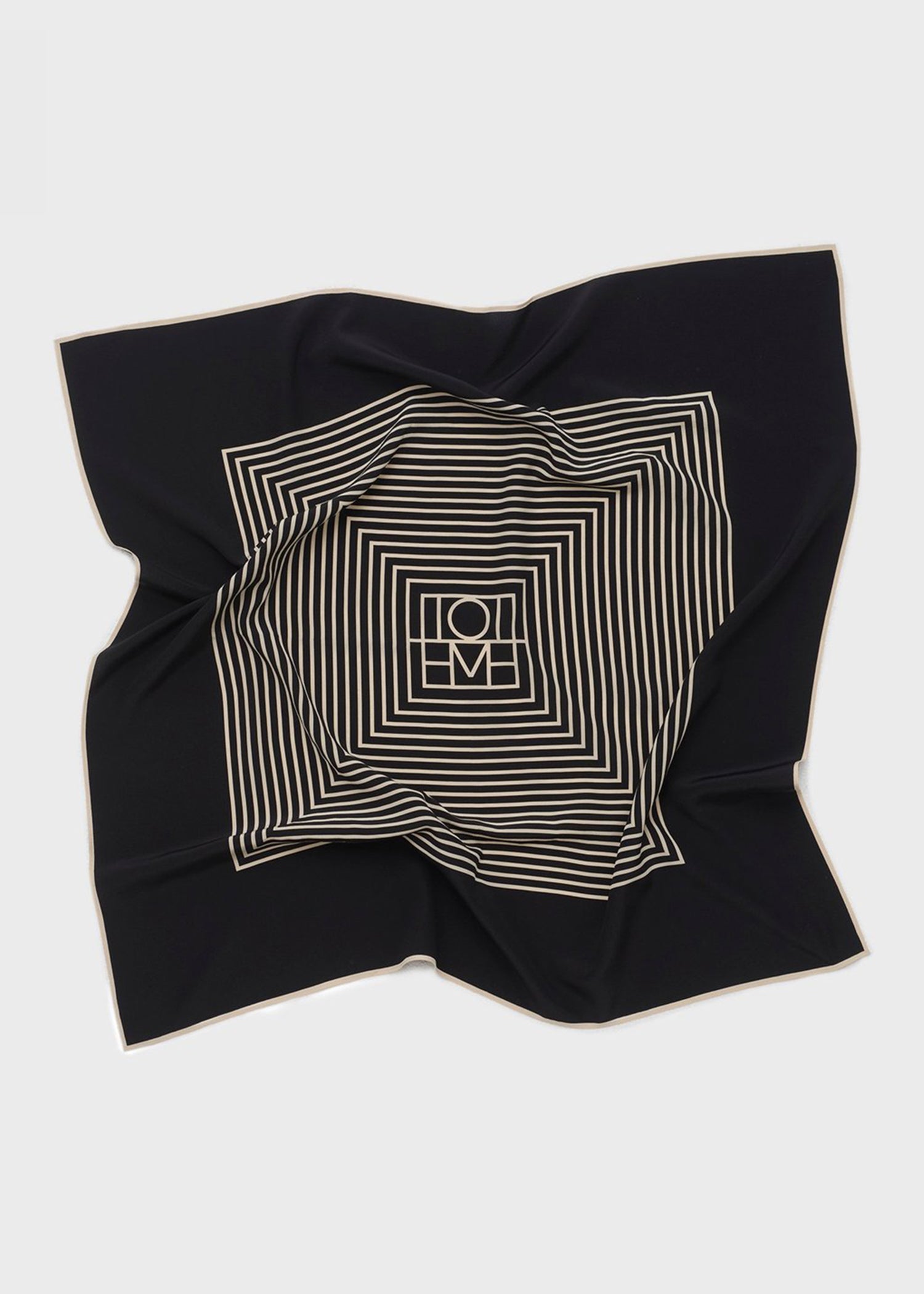 日曜日まで価格！Toteme CENTERED MONOGRAM シルクスカーフ Centered monogram silk scarf black – TOTEME